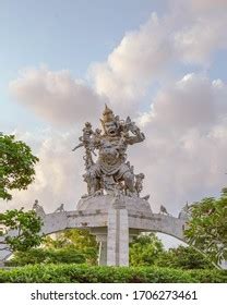 Kumbhakarna Statue Uluwatu Temple Bali Stock Photo 1706273461 | Shutterstock