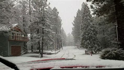 1st snow of 2018 in Big Bear, California - YouTube