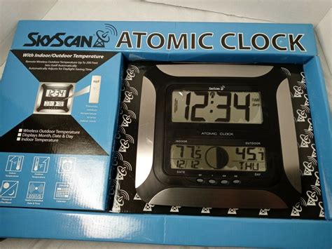 SkyScan Atomic Clock 87700 Indoor Outdoor Moon Temperature Date for ...