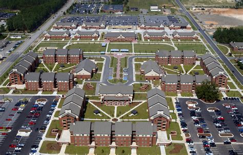 File:Fort Liberty 1st Brigade barracks.jpg - Wikimedia Commons