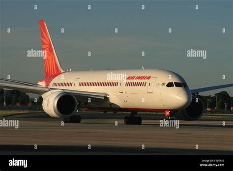 AIR INDIA 787 DREAMLINER Stock Photo - Alamy