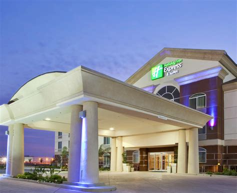 Holiday Inn Express Dinuba – Western Hotel Brokers