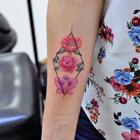 Mexican Tattooist Stitches Colorful Floral Tattoos Inspired by Her Culture - Hue Redner