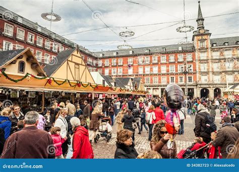 Plaza Mayor on Christmas editorial stock photo. Image of people - 34382723