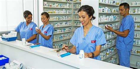 Pharmacy Technician Program | Online Healthcare Diplomas