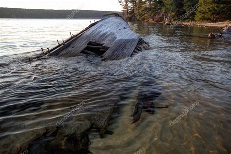 Lake Superior Shipwreck — Stock Photo © ehrlif #70044419