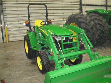 2014 John Deere 3033R Tractors - Compact (1-40hp.) - John Deere ...