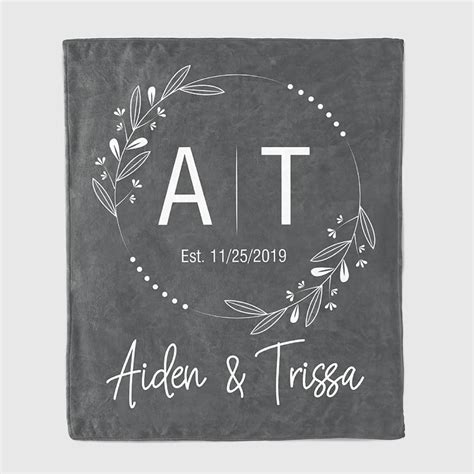 Find the Perfect Personalized Wedding Gifts With 365 Canvas - Green ...