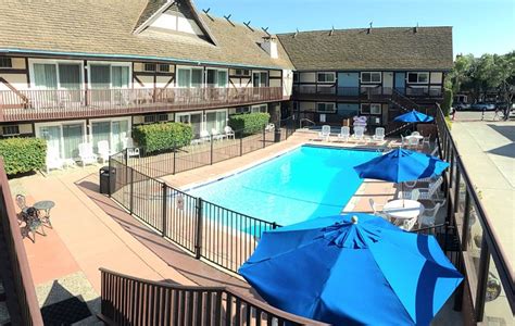 King Frederik Inn Pool: Pictures & Reviews - Tripadvisor