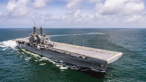 US Navy's 2nd America-class amphibious assault ship joins the fleet ...