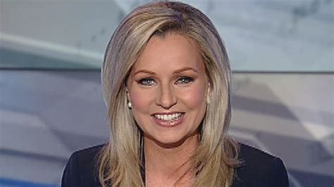 Sandra Smith (reporter) Shoe Size and Body Measurements - Celebrity Shoe Sizes