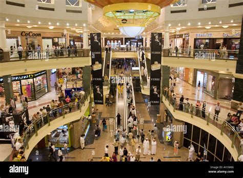 People at Deira city centre shopping mall Dubai United Arab Emirates Stock Photo: 5537893 - Alamy
