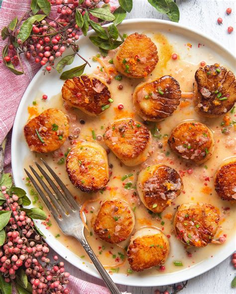 Rosé and Pink Peppercorn Scallops by thefeedfeed | Quick & Easy Recipe ...