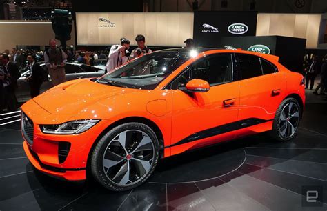 Jaguar and Land Rover cars will be all-electric starting in 2025