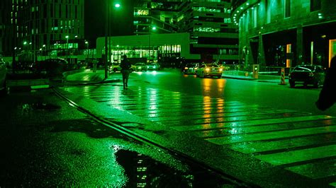 Luces verdes carreteras edificios vehículos durante la noche estética verde, Fondo de pantalla ...