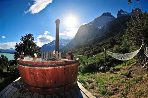 Refugio, Camping and Cabins Los Cuernos (Torres del Paine National Park, Chili) - foto's en ...