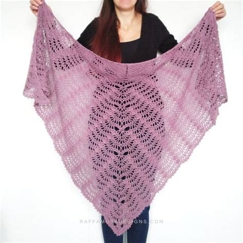 Elegant ~ Crochet Lace Fan Shawl • RaffamusaDesigns