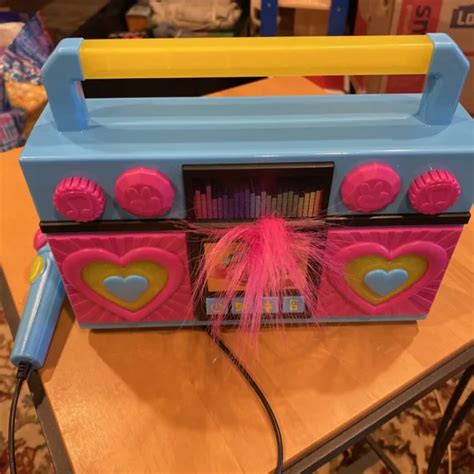 TROLLS WORLD TOUR Sing Along Boombox with Microphone Talking Singing Lights $14.90 - PicClick