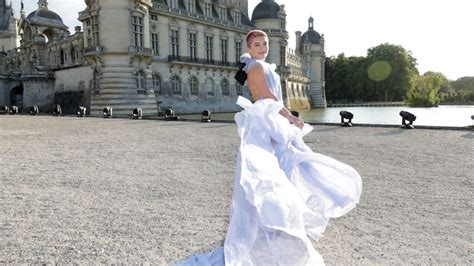 Paris Fashion Week Brings Out Haute Couture and Hollywood Stars (Photos)