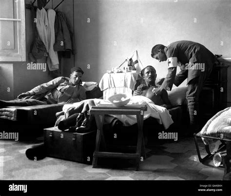 Italian troops in a hospital during the first world war hi-res stock photography and images - Alamy