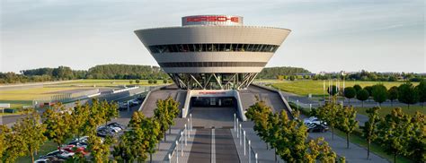 Customer Centre - Porsche Leipzig GmbH