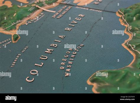 A 3 dimensional map of the Columbia river between Oregon and Washington Stock Photo - Alamy