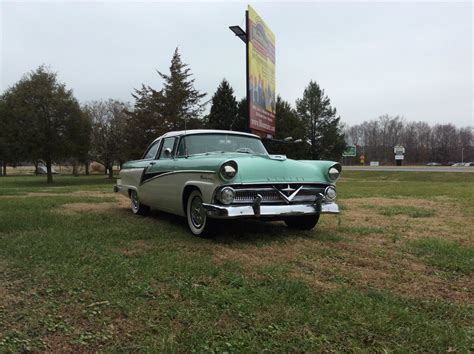 1955 Ford Meteor Rideau Crown Victoria - Classic Ford Crown Victoria 1955 for sale