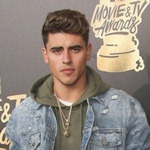 Jack Gilinsky - Age, Family, Bio | Famous Birthdays