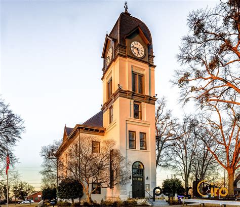 Old Fayette Courthouse in Fayetteville, Georgia - Built in 1825 - On National Register of ...