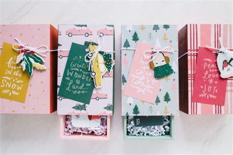 How to Make a DIY Gift Card Box for Holiday Gifts | The Pretty Life Girls