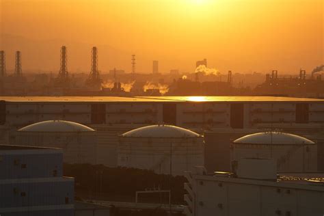 Latest Oil Market News and Analysis for Jan. 10 - Bloomberg