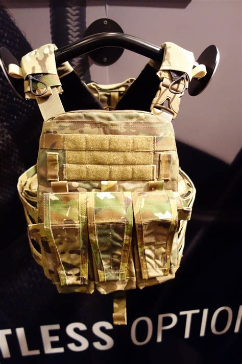 Crye Precision AVS-AC (Adaptive Vest System-Assault Configuration) Modular Tactical Armor Plate ...