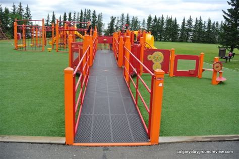 Avondale Park Playground, Grande Prairie, AB - calgaryplaygroundreview.com