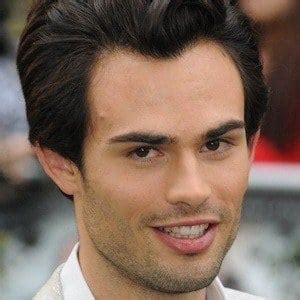 Mark-Francis Vandelli - Age, Family, Bio | Famous Birthdays