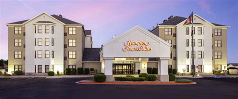 El Paso Airport Hotels - Hampton Inn & Suites El Paso