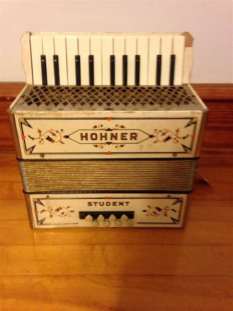 Vintage Hohner Accordion Models - safasvault