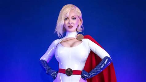 Superhero Hype Cosplay: Creating Power Girl