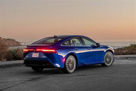 2021 Toyota Mirai: Sharp-lookin' sedan with hydrogen power - CNET