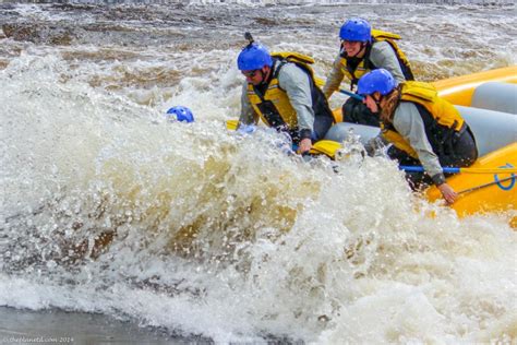 Huge Whitewater Rafing on the Ottawa River