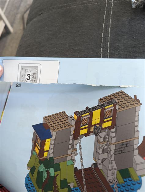 Anyone else's 3 in 1 castle instructions come ripped? : r/lego