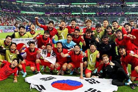 Football: South Korea score injury-time winner to reach World Cup last ...