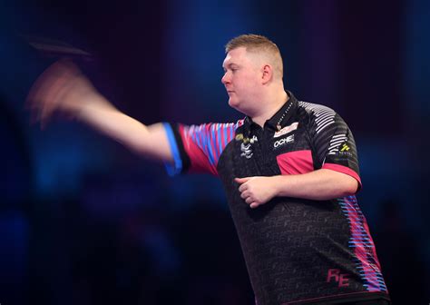 Darts: Ricky Evans' world's fastest 180 is incredible to watch