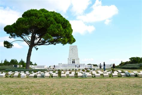 The Lone Pine ANZAC memorial atop ANZAC Cove in Gallipoli, Turkey. : r/Military