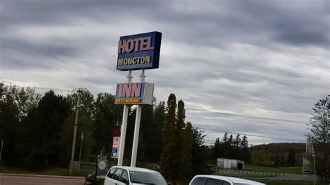 Review - Hotel Moncton - YouTube