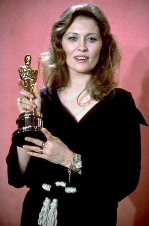 1976 FAYE DUNAWAY best actress Oscar winner for her role in the movie 'Network"