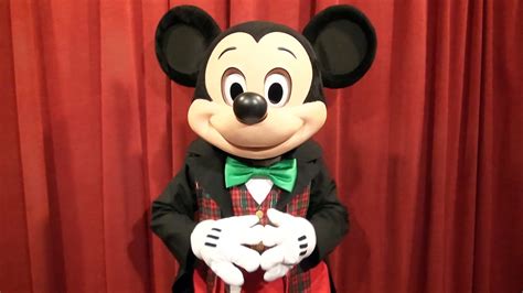 Talking Mickey Mouse at Mickey's Very Merry Christmas Party 2016 in Holiday Outfit - Magic Trick ...