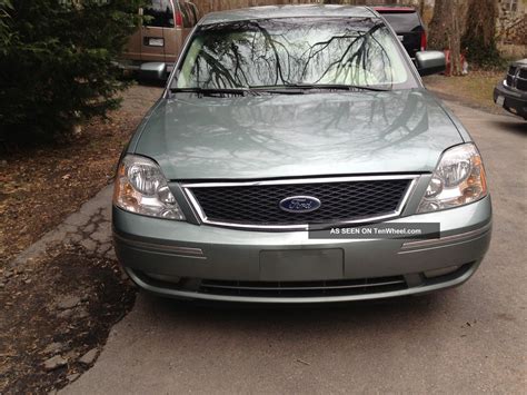 2005 Ford Five Hundred Sel Sedan 4 - Door 3. 0l