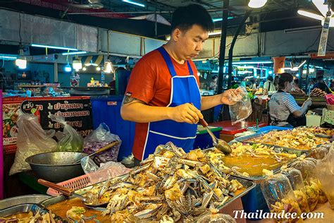 Visit Night market in Udon Thani