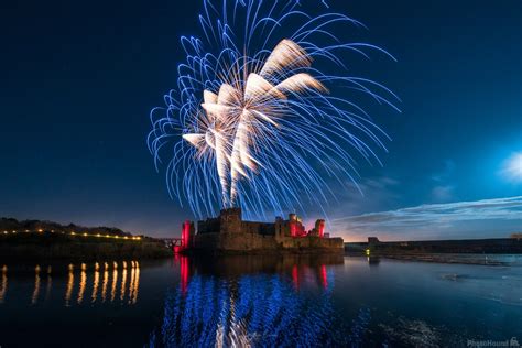 Image of Fireworks at Caerphilly Castle | 1010059