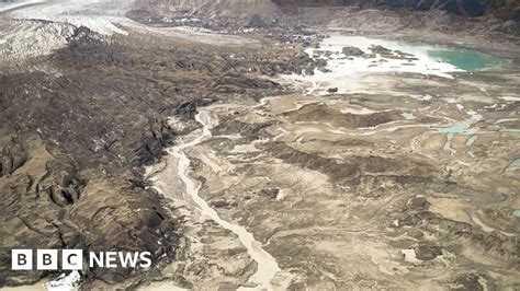 Slims River: Climate change causes 'river piracy' in Canada's Yukon ...